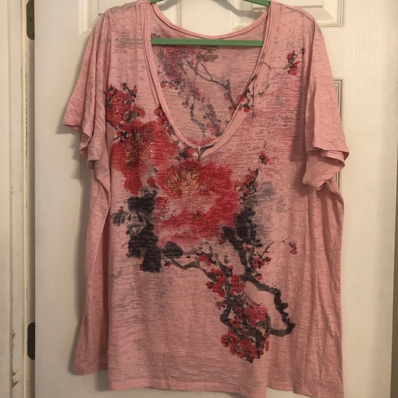 Lane Bryant Tops - LANE BRYANT Cherry Blossom Top, size 26/28